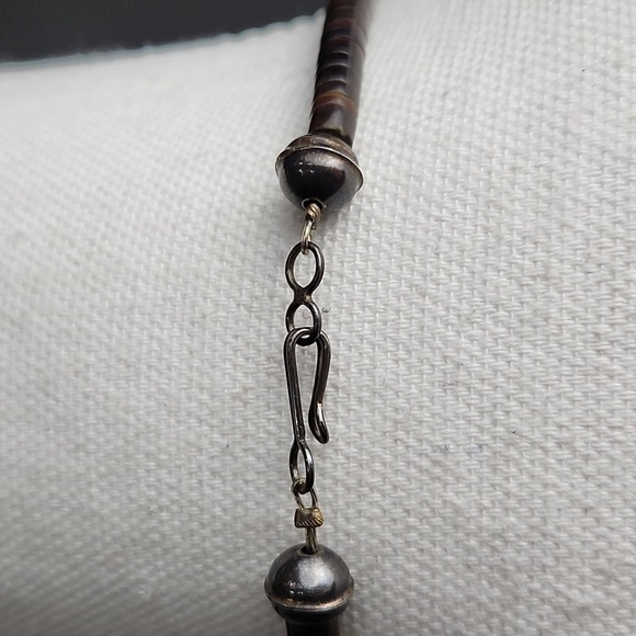 1970s Pen Shell Heishi Choker Necklace, Santo Domingo Jewelry - Picture 14 of 14